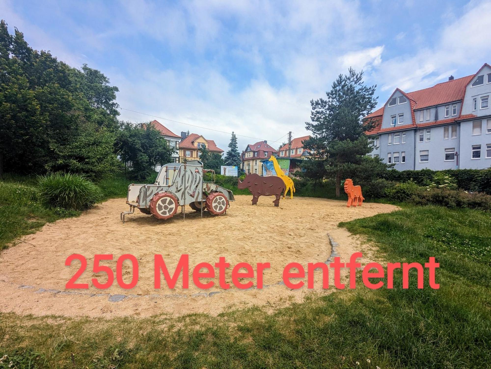 Fewo Urban Gotha - Apartment Orangerie - Am Schlosspark- Parken An Der Der Tuer- Barrierefrei, 900 Meter Zum Bahnhof - Wallbox Kültér fotó